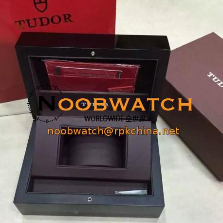 Replica Tudor Box Set